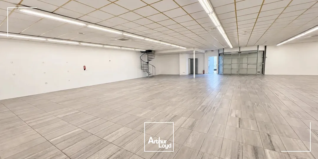 Locaux d'activité & Entrepôts - Location - MAGNY EN VEXIN - 95420 - 240-702 - 7904408