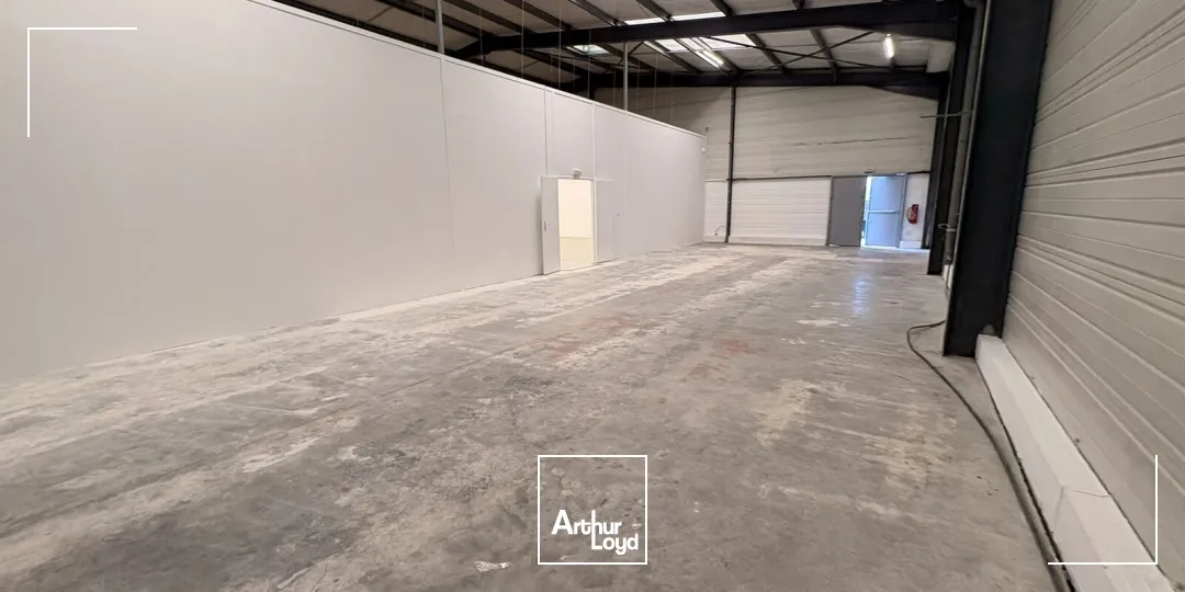 Locaux d'activité & Entrepôts - Location - MAGNY EN VEXIN - 95420 - 240-702 - 7904409