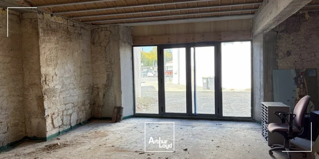 Locaux commerciaux - Location - MAUZÉ-SUR-LE-MIGNON - 79210 - 70-210 - 7905003