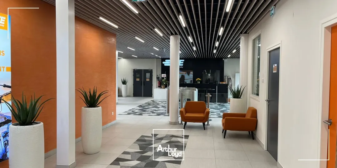Locaux d'activité & Entrepôts - Location - PONTOISE - 95300 - 8756.6-8756.6 - 7905437