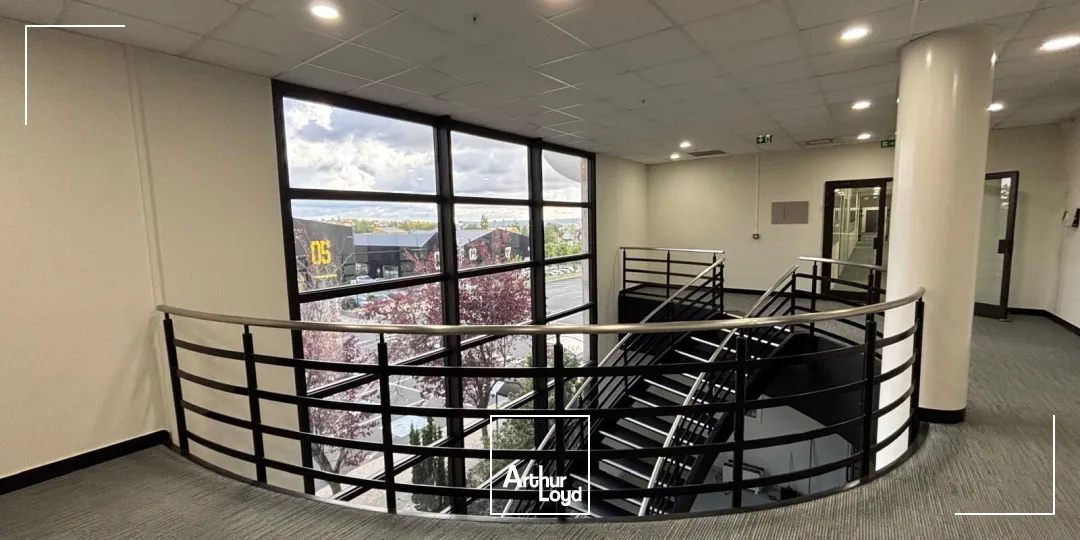 Locaux d'activité & Entrepôts - Location - PONTOISE - 95300 - 8756.6-8756.6 - 7905435