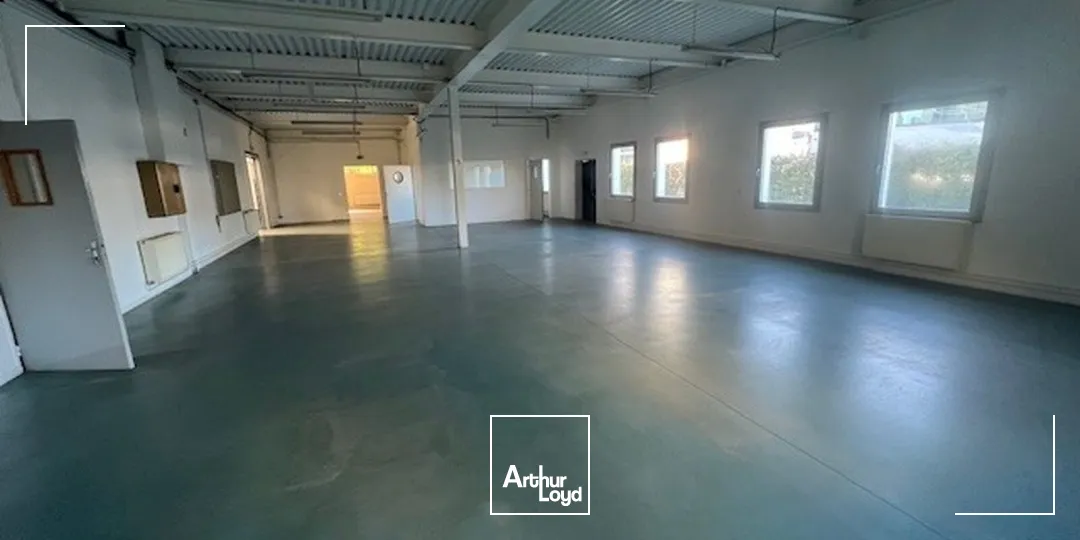 Locaux d'activité & Entrepôts - Vente - BUC - 78530 - 1470-1470 - 7905510