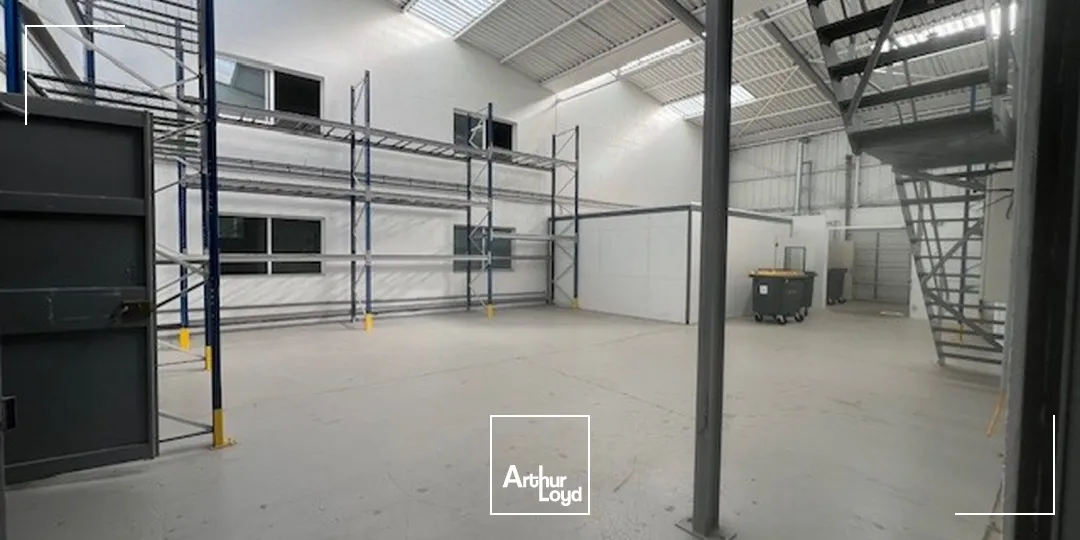 Locaux d'activité & Entrepôts - Vente - BUC - 78530 - 1470-1470 - 7905513