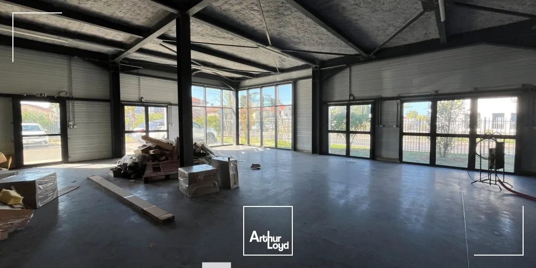 Locaux d'activité & Entrepôts - Vente - DECINES CHARPIEU - 69150 - 301-301 - 7905720