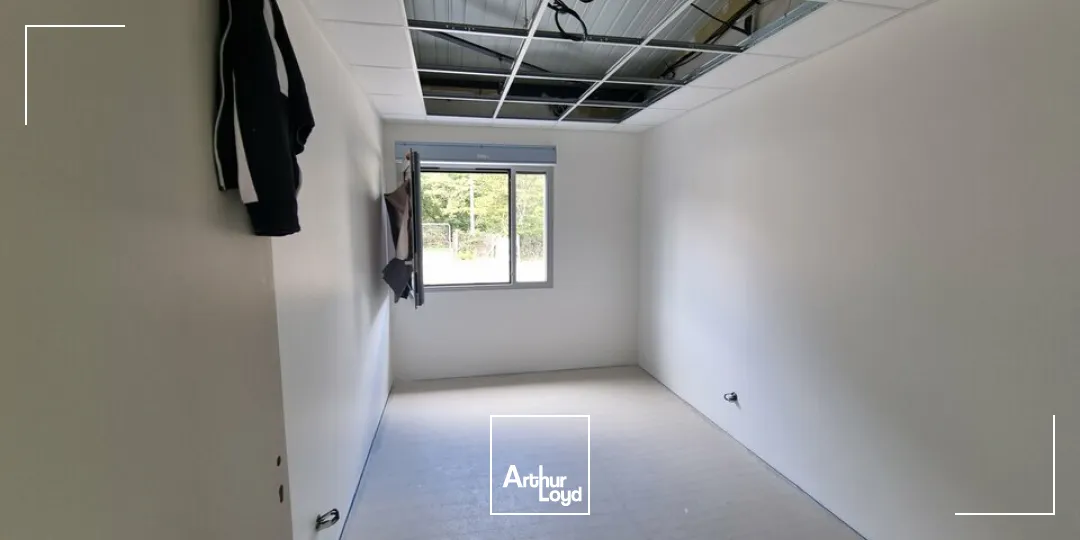 Locaux d'activité & Entrepôts - Location - SAINT BENOIT - 86280 - 270-270 - 7905931