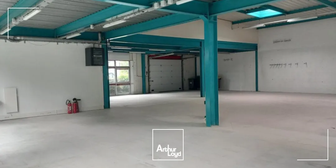 Locaux d'activité & Entrepôts - Location - TREMBLAY EN FRANCE - 93290 - 458-458 - 7906471