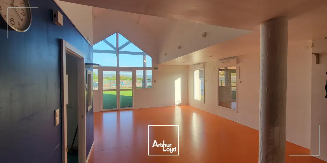 Locaux d'activité & Entrepôts - Vente - Ste marie - 25113 - 180-180 - 7906731