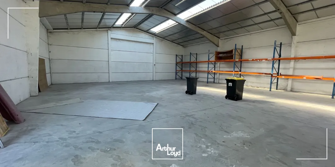 Locaux d'activité & Entrepôts - Location - MORTEFONTAINE EN THELLE - 60570 - 720-720 - 7907099