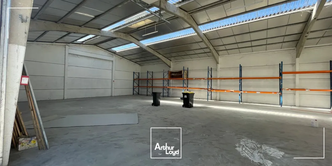 Locaux d'activité & Entrepôts - Location - MORTEFONTAINE EN THELLE - 60570 - 720-720 - 7907101