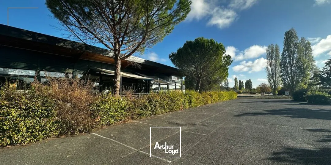 Locaux commerciaux - Vente - SAINT-DOULCHARD - 18230 - 600-600 - 7907340