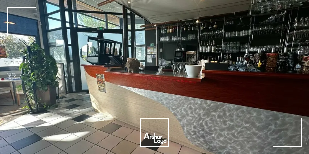 Locaux commerciaux - Vente - SAINT-DOULCHARD - 18230 - 600-600 - 7907335