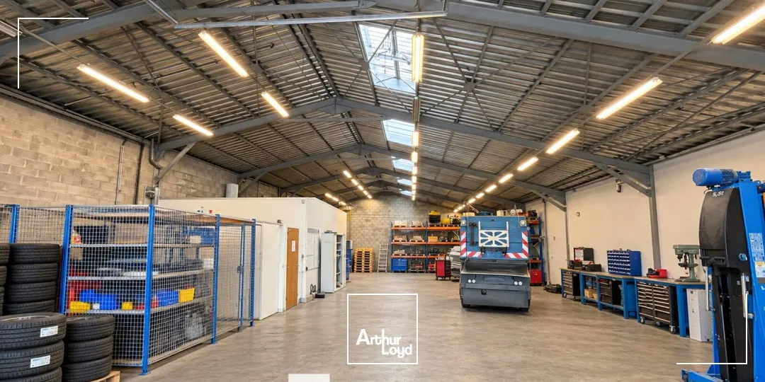 Locaux d'activité & Entrepôts - Location - RILLIEUX LA PAPE - 69140 - 968-968 - 7907619