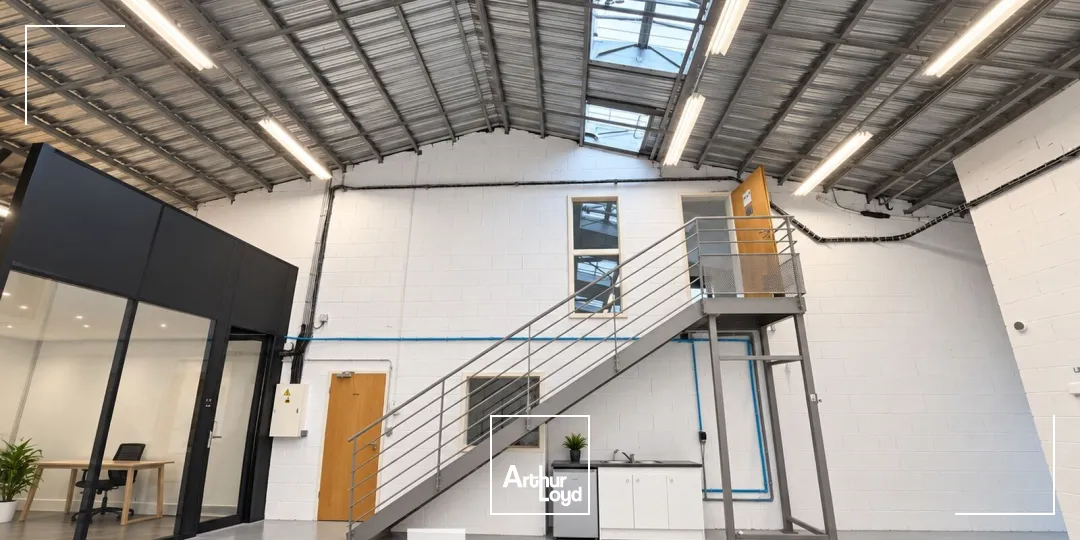 Locaux d'activité & Entrepôts - Location - RILLIEUX LA PAPE - 69140 - 342-1475 - 7907626