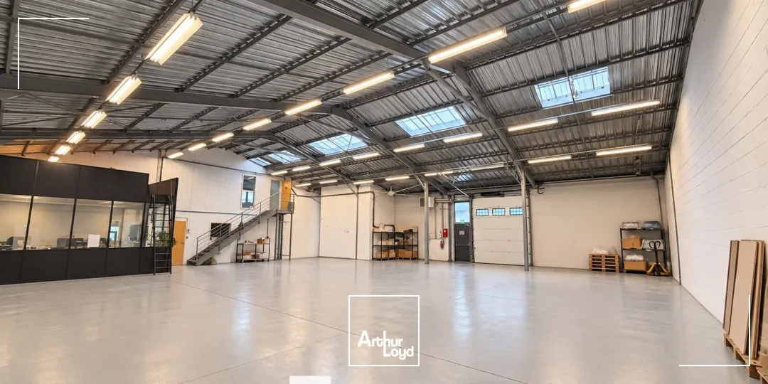 Locaux d'activité & Entrepôts - Location - RILLIEUX LA PAPE - 69140 - 342-1475 - 7907628
