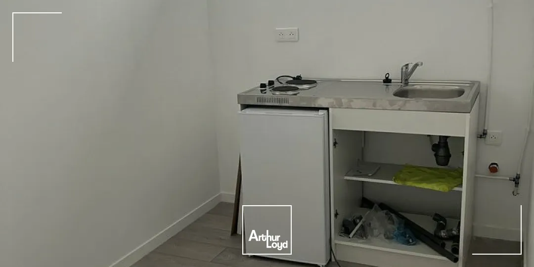 Locaux d'activité & Entrepôts - Location - VOUILLÉ - 86190 - 250-250 - 7908955