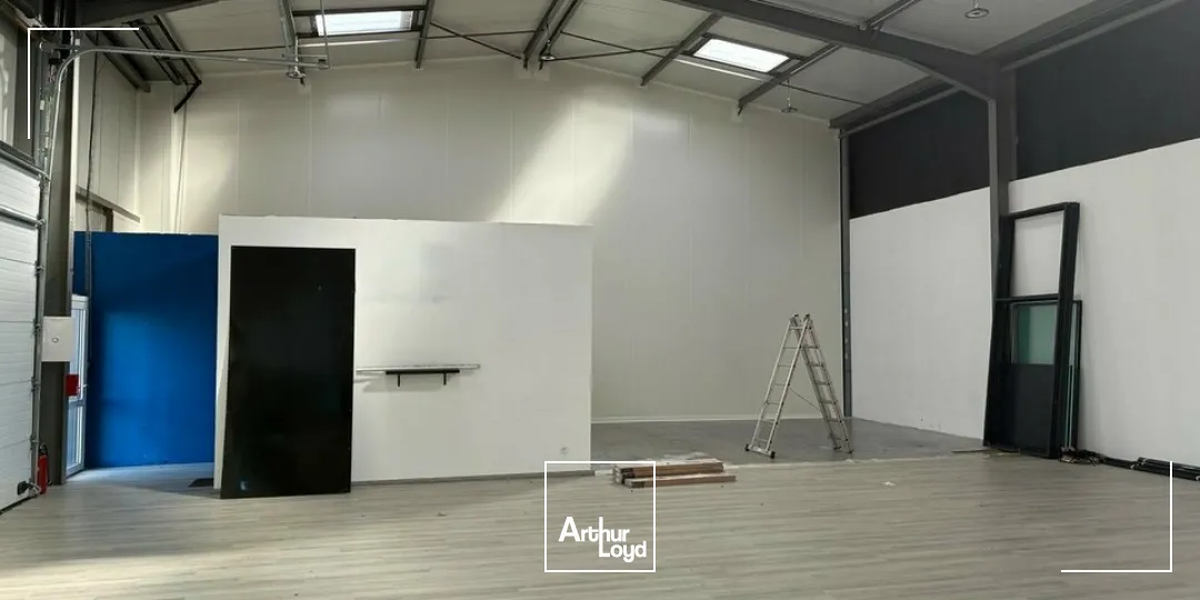 Locaux d'activité & Entrepôts - Location - LE POIRÉ-SUR-VIE - 85170 - 252-252 - 7908966