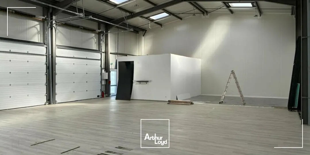 Locaux d'activité & Entrepôts - Location - LE POIRÉ-SUR-VIE - 85170 - 252-252 - 7908967
