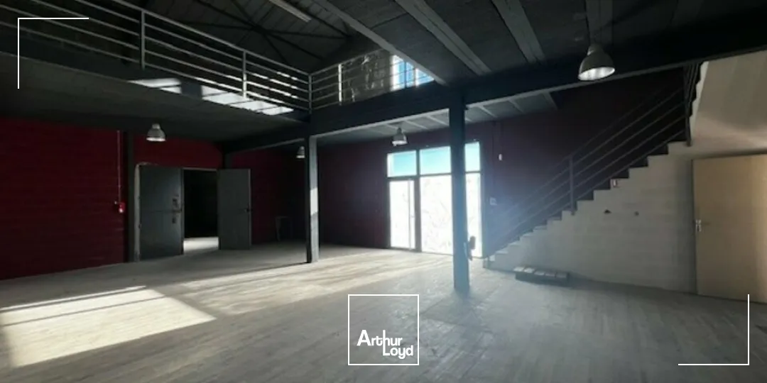 Locaux d'activité & Entrepôts - Location - SAINTE-GEMME-LA-PLAINE - 85400 - 450-450 - 7908972