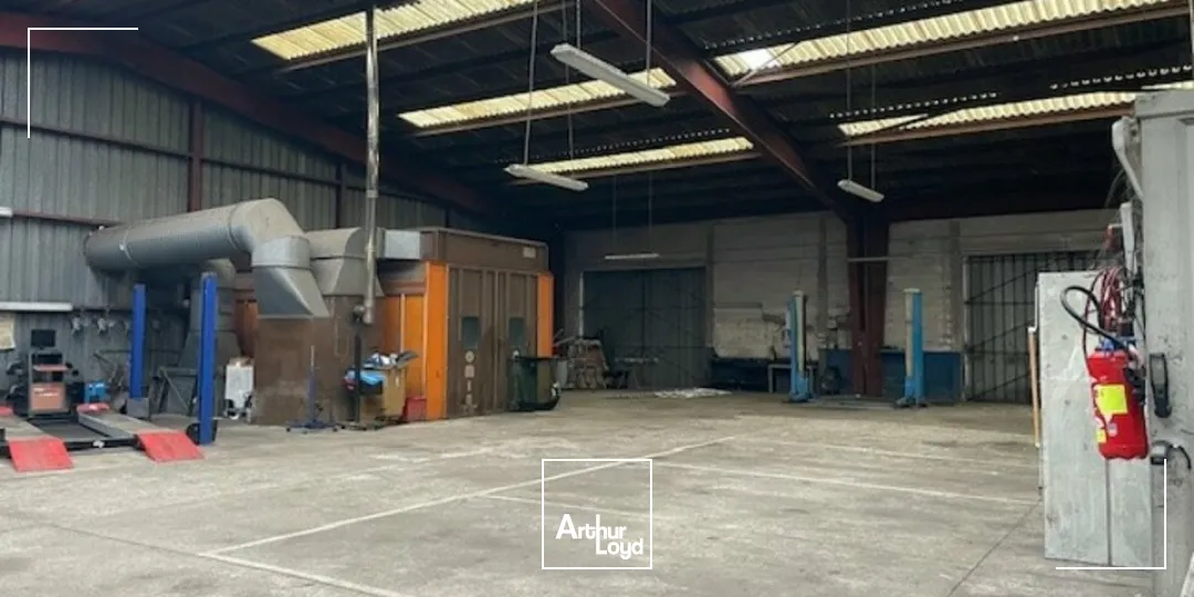 Locaux d'activité & Entrepôts - Location - SAINTE-GEMME-LA-PLAINE - 85400 - 450-450 - 7908973
