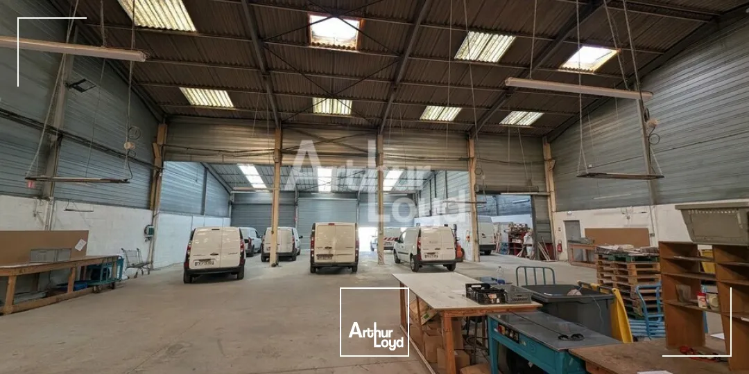 Locaux d'activité & Entrepôts - Vente - SAINT-JACQUES-DE-LA-LANDE - 35136 - 1090-1090 - 7908984