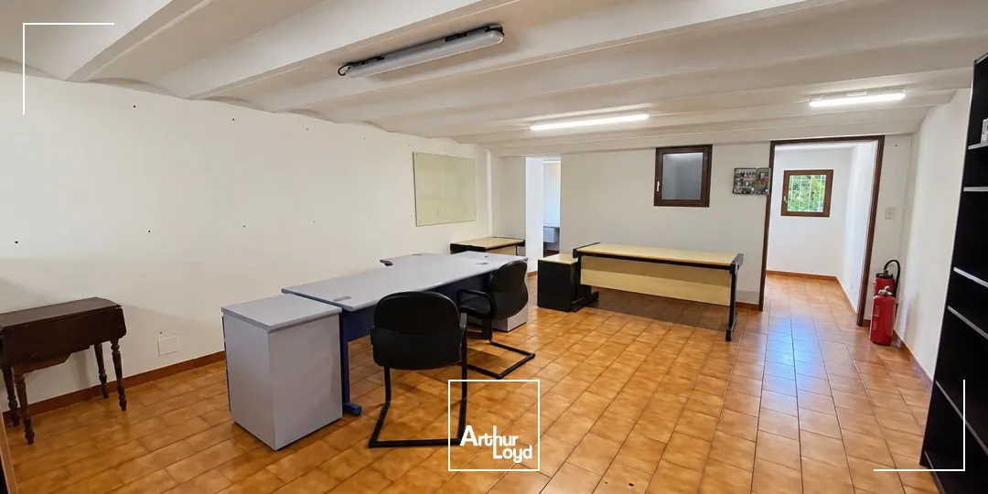 Bureaux - Location - LA FARE LES OLIVIERS - 13580 - 100-100 - 7909029