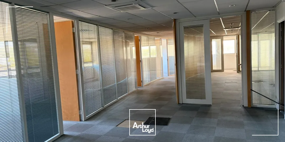 Locaux d'activité & Entrepôts - Location - SAINT OUEN L'AUMONE - 95310 - 4404-4404 - 7910320