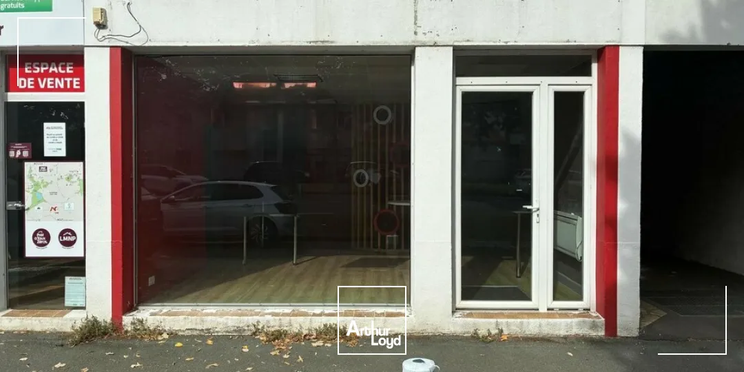 Locaux commerciaux - Location - LA ROCHE-SUR-YON - 85000 - 30-30 - 7910866