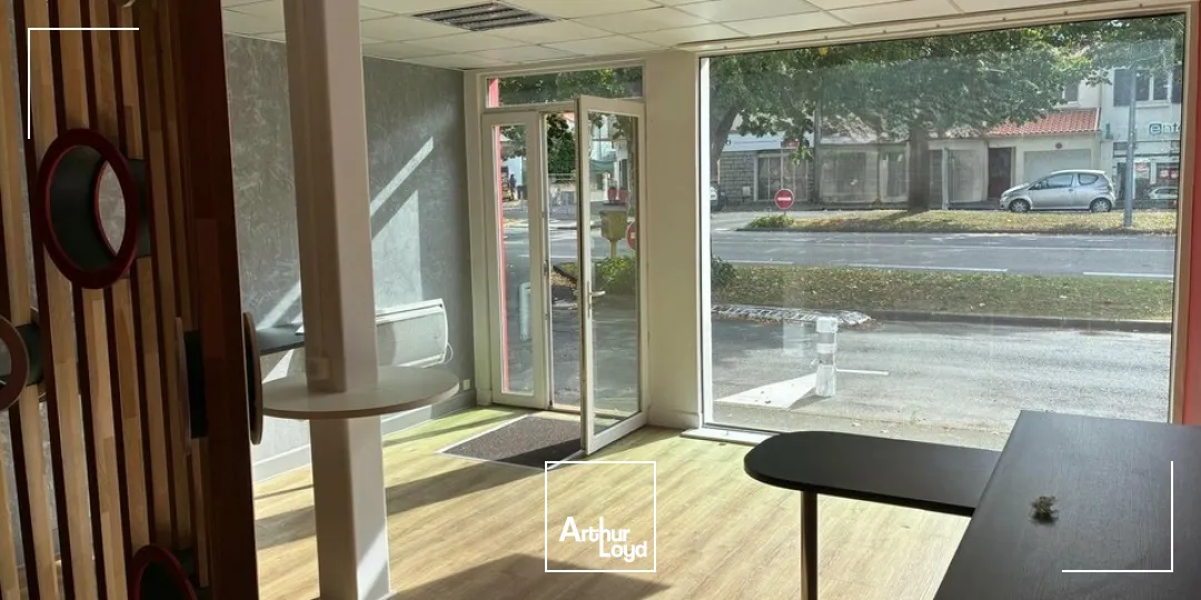 Locaux commerciaux - Location - LA ROCHE-SUR-YON - 85000 - 30-30 - 7910868