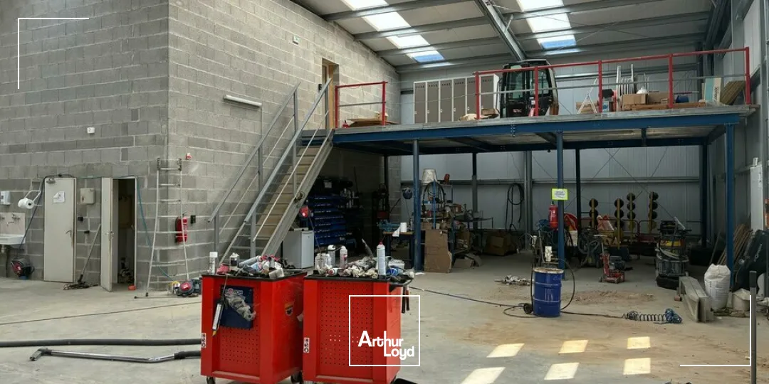 Locaux d'activité & Entrepôts - Location - LA ROCHE-SUR-YON - 85000 - 550-550 - 7910861