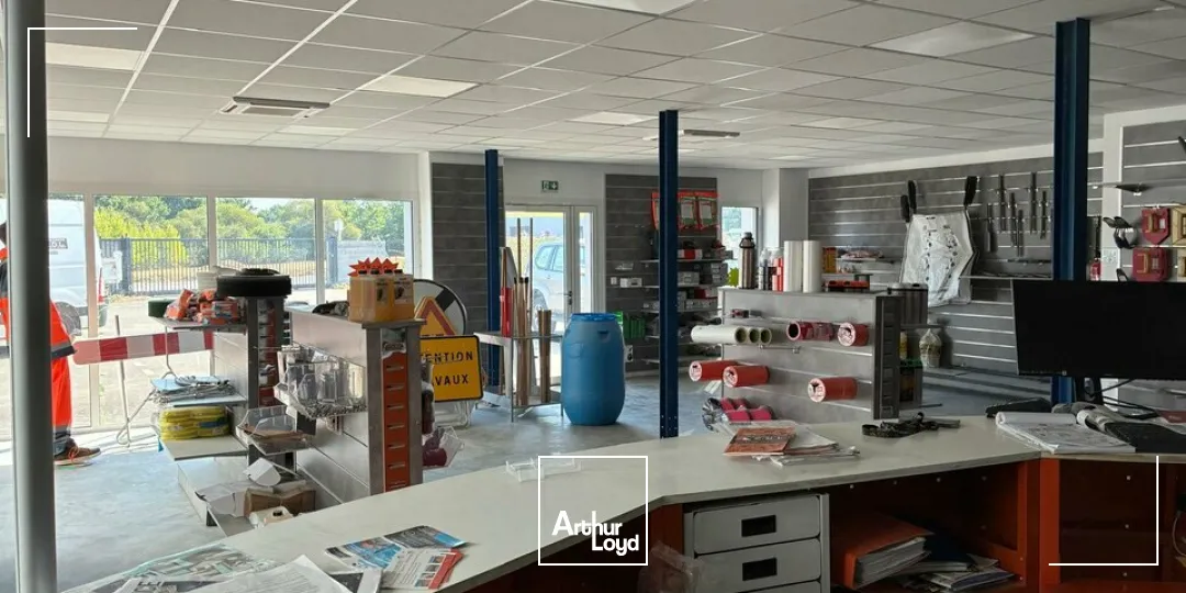 Locaux d'activité & Entrepôts - Location - LA ROCHE-SUR-YON - 85000 - 550-550 - 7910859