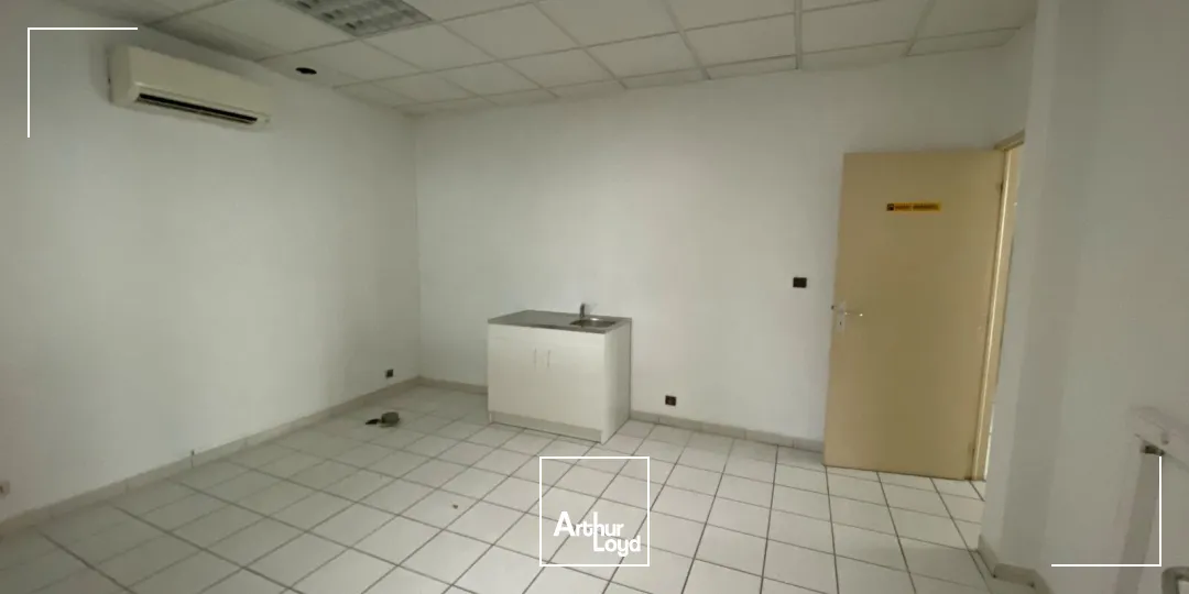 Bureaux - Location - SALON DE PROVENCE - 13300 - 200-200 - 7910962