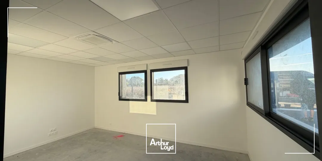 Locaux d'activité & Entrepôts - Location - KERVIGNAC - 56700 - 308-308 - 7911071