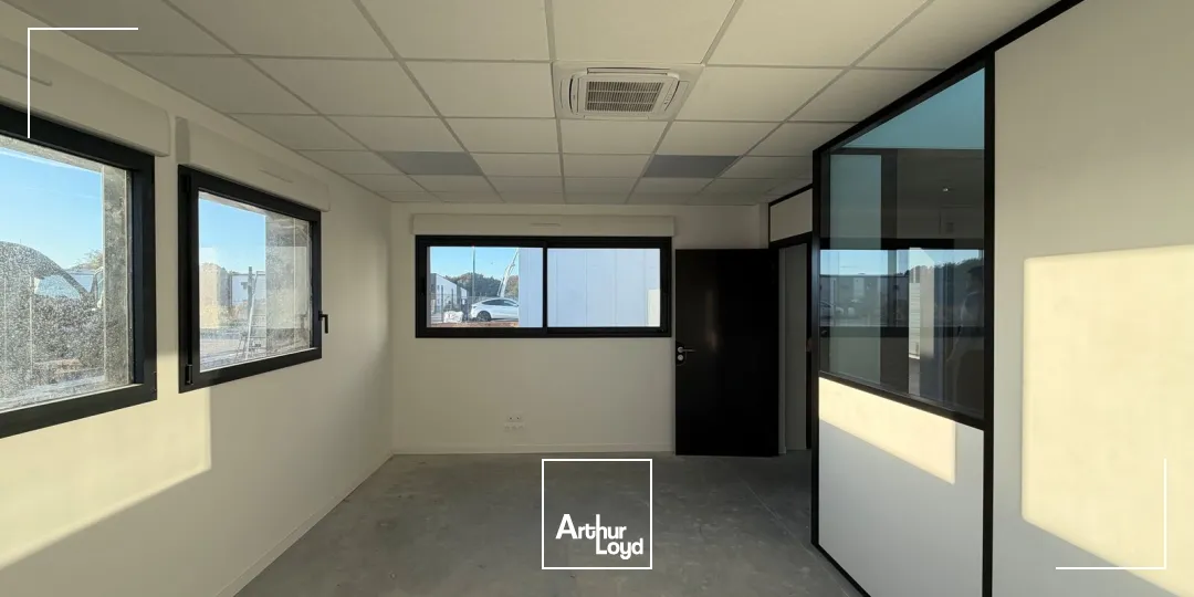 Locaux d'activité & Entrepôts - Location - KERVIGNAC - 56700 - 308-308 - 7911072