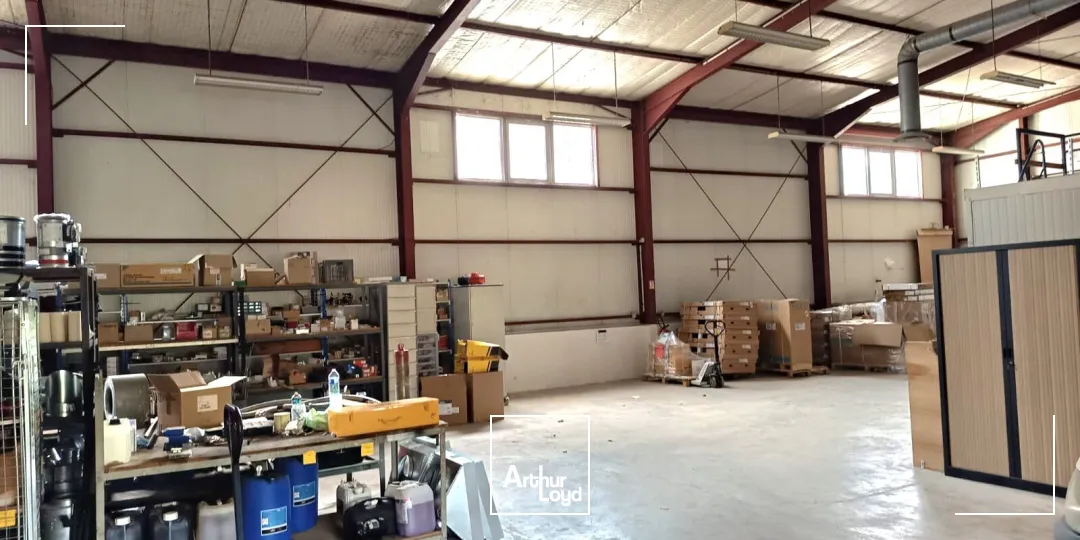 Locaux commerciaux - Location - LE BEAUSSET - 83330 - 471.8-471.8 - 7911315
