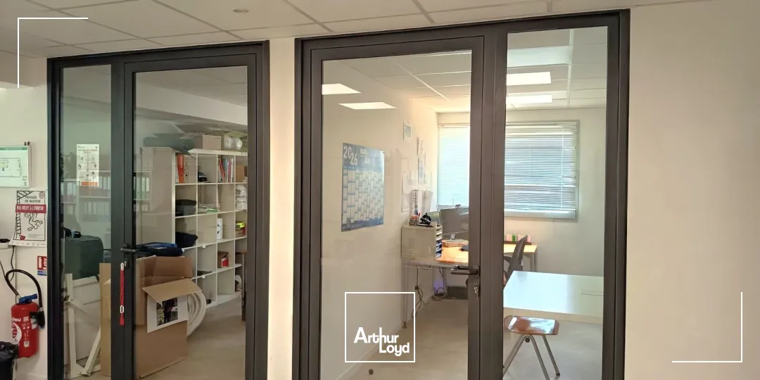 Locaux commerciaux - Location - LE BEAUSSET - 83330 - 471.8-471.8 - 7911317