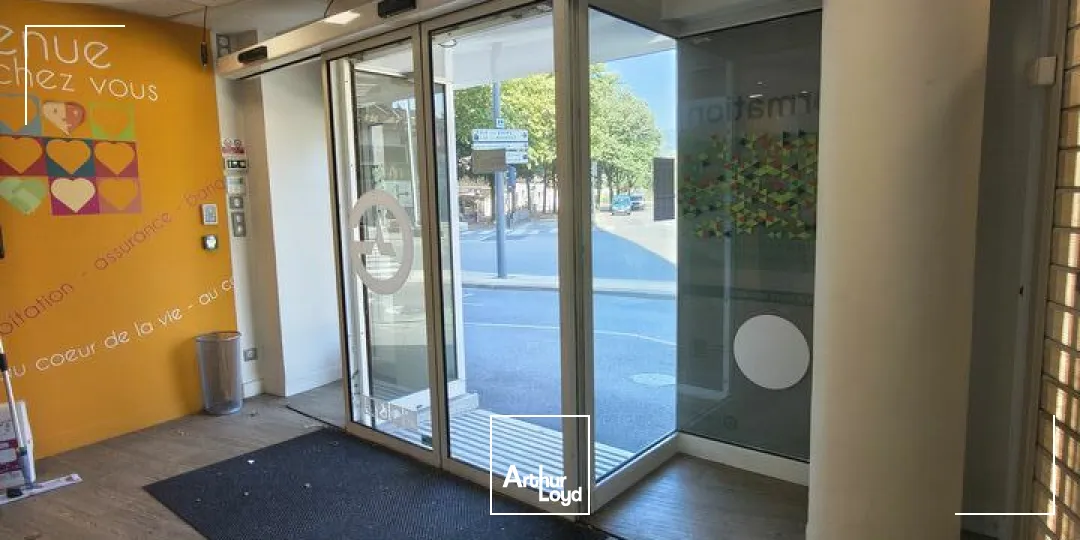 Locaux commerciaux - Location - CHAMBÉRY - 73000 - 159.8-159.8 - 7911324