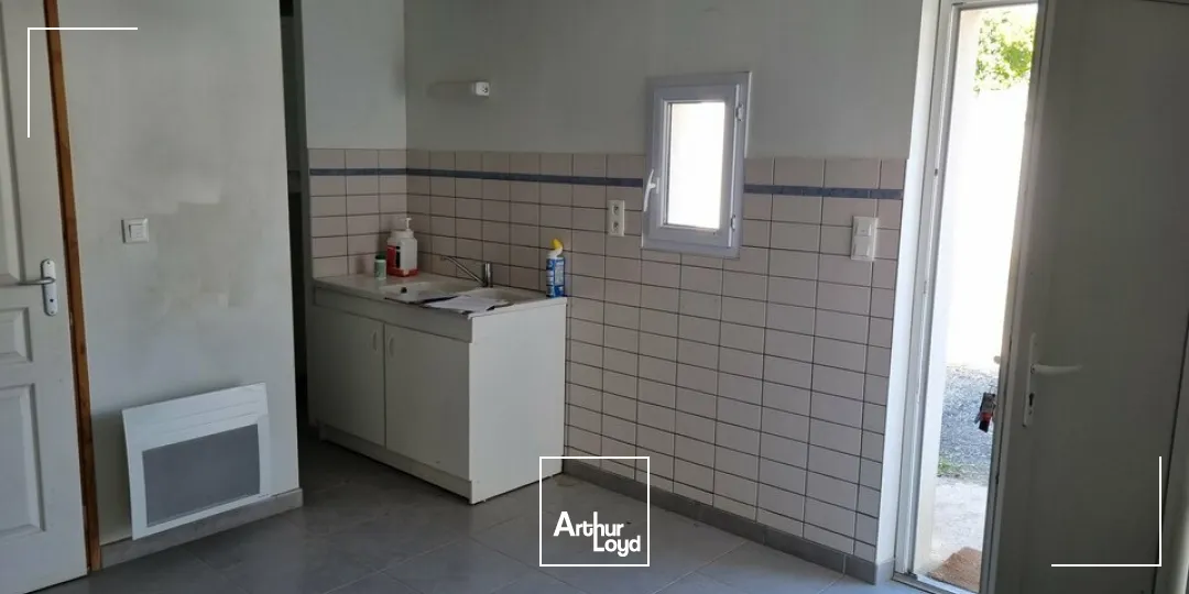 Locaux d'activité & Entrepôts - Vente - SAINT GEORGES LES BAILLARGEAUX - 86130 - 342-342 - 7911751