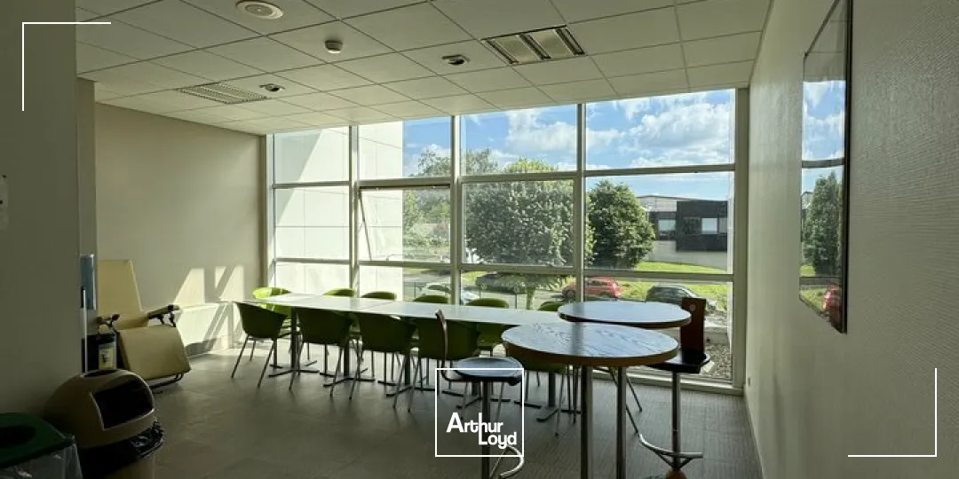 Bureaux - Location - CHAURAY - 79180 - 240-240 - 7911781