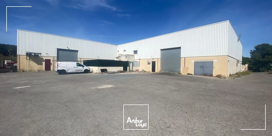 Locaux commerciaux - Location - SAINT MITRE LES REMPARTS - 13920 - 115-115 - 7911898