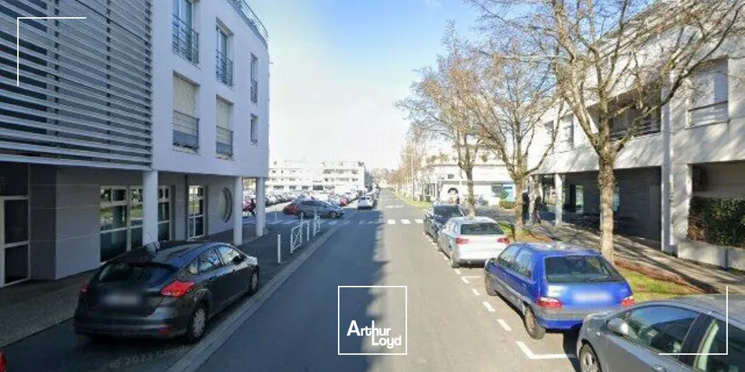 Locaux commerciaux - Location - LA ROCHELLE - 17000 - 52-52 - 7912535