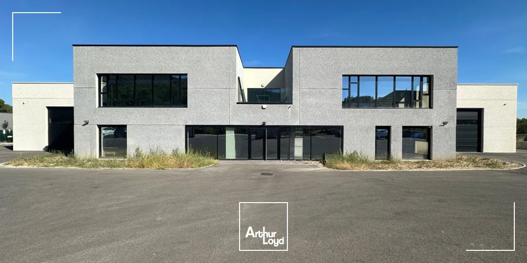 Locaux d'activité & Entrepôts - Location - SAINT ESTEVE JANSON - 13610 - 775-1550 - 7912675