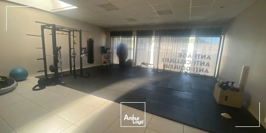 Locaux commerciaux - Vente - SAINT MITRE LES REMPARTS - 13920 - 98-1671 - 7912698