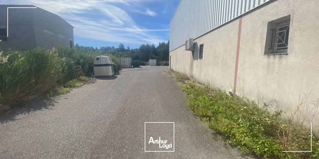 Locaux commerciaux - Vente - SAINT MITRE LES REMPARTS - 13920 - 98-1671 - 7912688