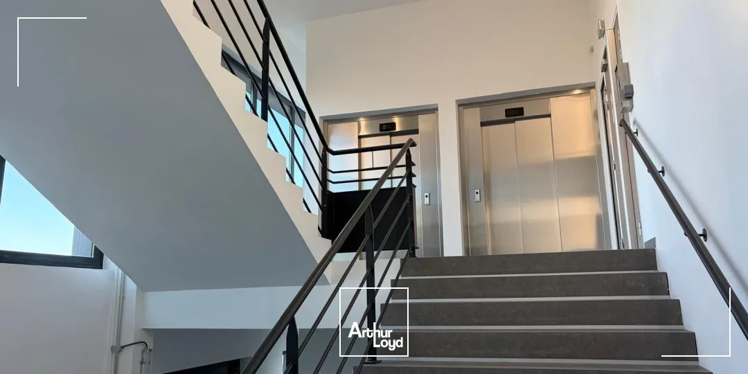 Locaux d'activité & Entrepôts - Location - ACHERES - 78260 - 292-5871 - 7913103