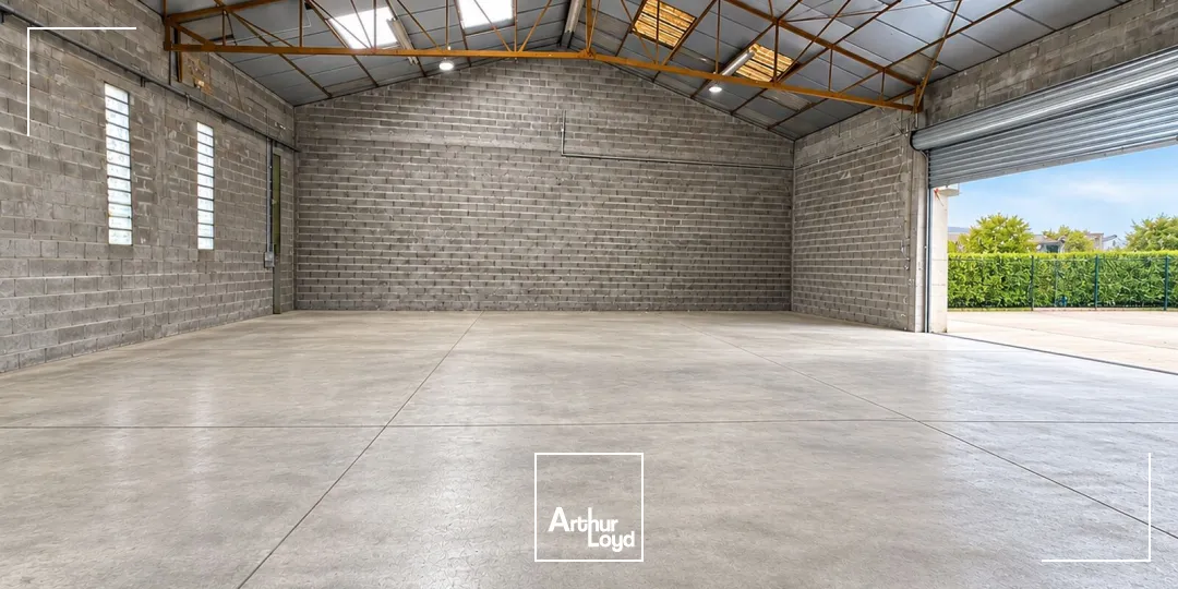 Locaux d'activité & Entrepôts - Location - LE COTEAU - 42120 - 372-372 - 7913260