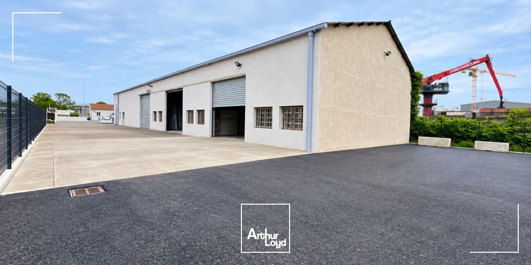 Locaux d'activité & Entrepôts - Location - LE COTEAU - 42120 - 372-372 - 7913261