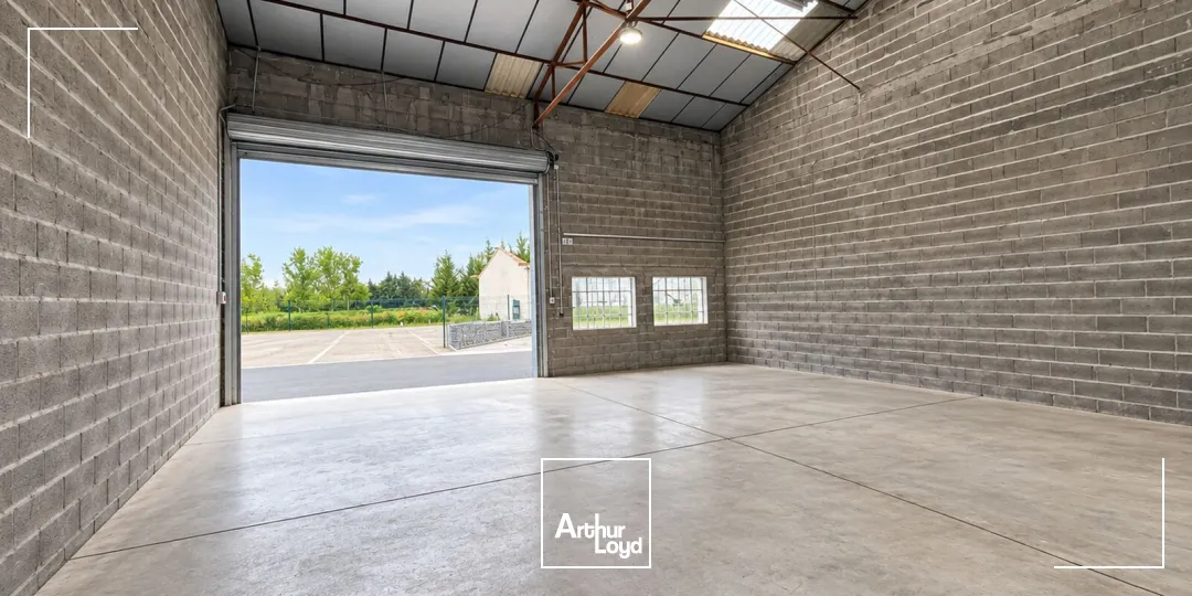 Locaux d'activité & Entrepôts - Location - LE COTEAU - 42120 - 372-372 - 7913259