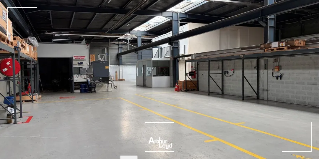 Locaux d'activité & Entrepôts - Vente - CHASSIEU - 69680 - 4635-4635 - 7913307