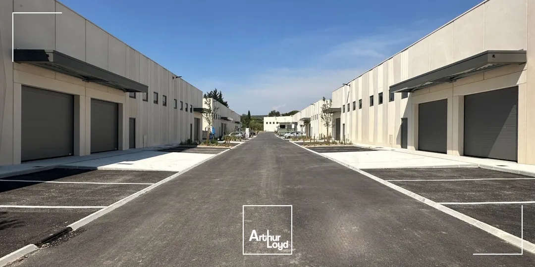 Locaux d'activité & Entrepôts - Location - LES PENNES MIRABEAU - 13170 - 198.04-603.67 - 7915887