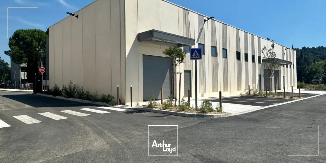 Locaux d'activité & Entrepôts - Location - LES PENNES MIRABEAU - 13170 - 198.04-603.67 - 7915878